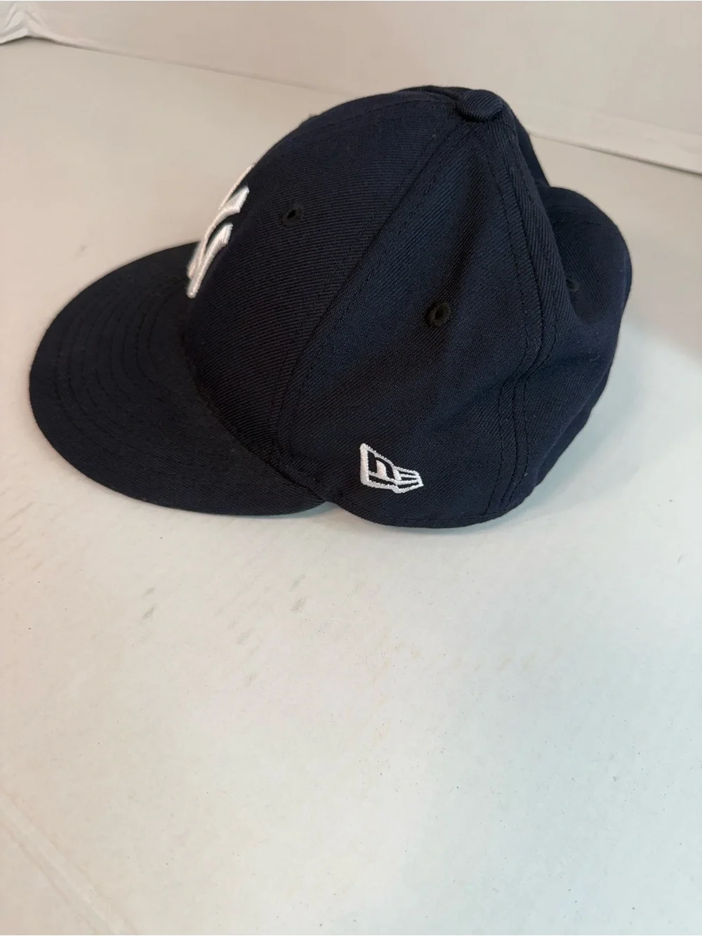 New York Yankee White Logo